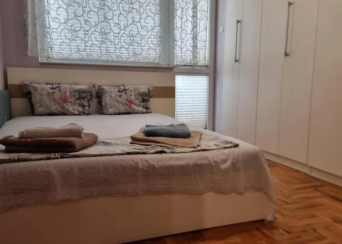 Apartament Two Close To Center,