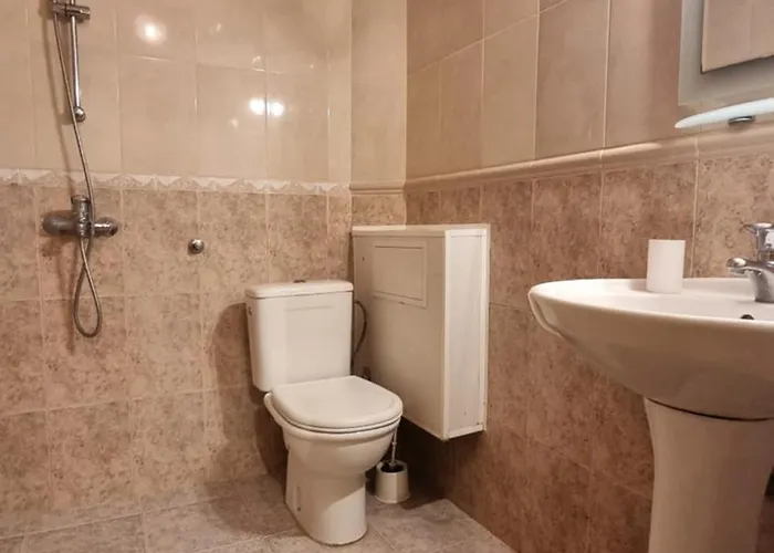 דירה Two Close To Center, וארנה